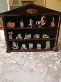 Vetrina con orologi da collezione