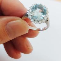 Anello oro 18K incastonata acquamarina K. 2,60