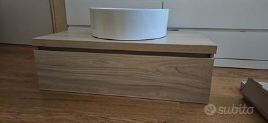 mobile sospeso bagno con lavabo