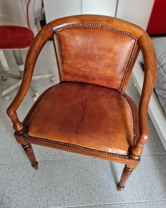 Poltroncina a pozzetto vintage