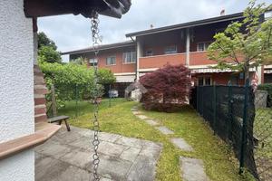 VILLA A SCHIERA A CANDIOLO
