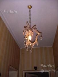 Lampadario in vetro lavorato