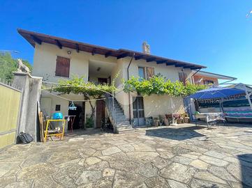 BIFAMILIARE A VALGIOIE