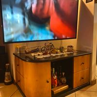 Mobile fatto a mano in noce