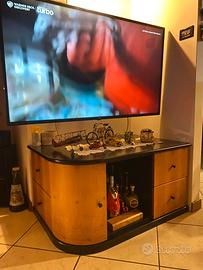 Mobile fatto a mano in noce