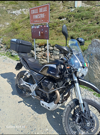 Moto Guzzi V85TT Guardia d'Onore