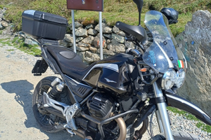 Moto Guzzi V85TT Guardia d'Onore