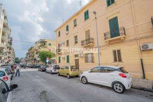 Comoda Camera a Provinciale Zona Policlinico !!!