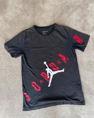 T-shirt Jordan tg 13-15ys