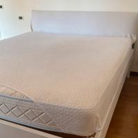 Letto matrimoniale