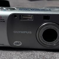Kit Vintage Digicam Olympus Camedia C-310 Zoom Acc