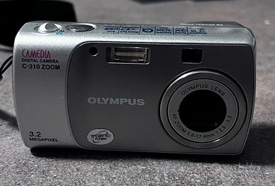 Kit Vintage Digicam Olympus Camedia C-310 Zoom Acc