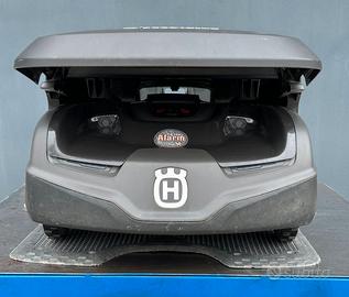 Husqvarna Automower 435X AWD (2022) + Garage
