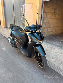 sh 125