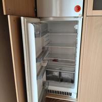Frigo con congelatore da incasso Indesit