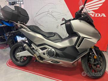 Honda Forza 750 dct bauletto scarico Arrow garanzi