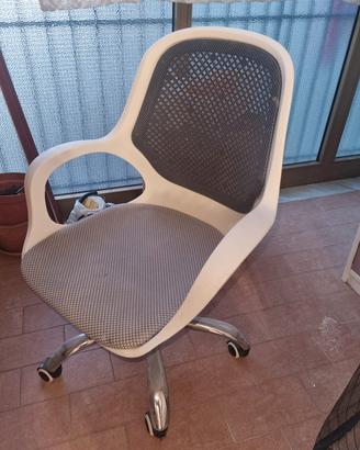 Sedia con rotelle 