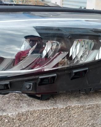 faro sx w177 classe a nuova 
