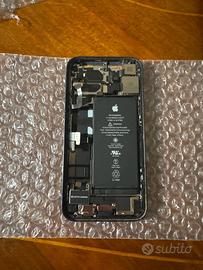 Scocca iPhone 12 mini con fotocamere