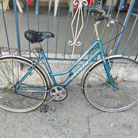 2 biciclette da passeggio rotte da sistemare 
