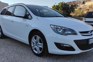 Opel Astra 1.4 Turbo 140CV Sports Tourer GPL Tech 