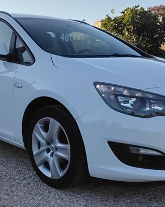 Opel Astra 1.4 Turbo 140CV Sports Tourer GPL Tech 