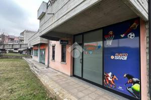 NEGOZIO A GRUMELLO DEL MONTE