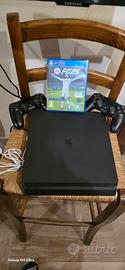 Ps4 completa di 2 controller più fifa 25