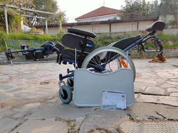 Carrozzina sedia rotelle basculante geriatrica