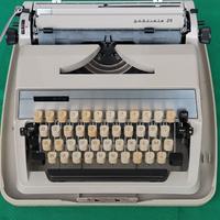 MACCHINA DA SCRIVERE TRIUMPH - GABRIELE 25