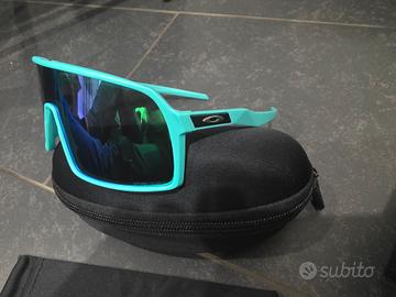Oakley sutro