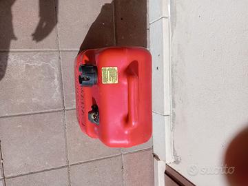 Tanica benzina  dedicata fuoribordo Yamaha