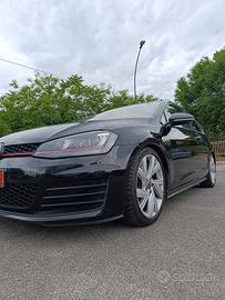 VOLKSWAGEN GOLF 7 GTI 2.0 TSI 220 CV – MANUALE – D