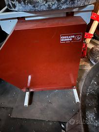 Pigiatrice elettrica per uva