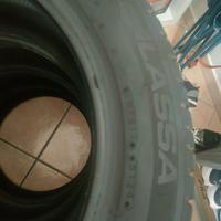 Pneumatici 215/55/R17 per Nissan juke 2010-19