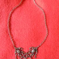 Collana girocollo con quarzi