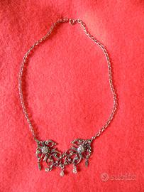 Collana girocollo con quarzi