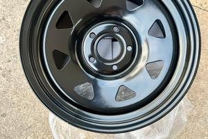 Cerchi in acciaio neri Tyrex 17x8 – 5x127  Jeep