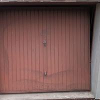 Portone garage basculante