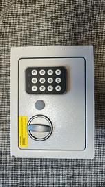 Cassaforte elettronica con chiave - funzionante