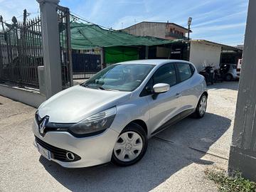 Renault Clio 1.2 75CV 5 porte x Neopatentati