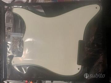mascherina pickguard fender stratocaster no fori