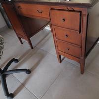 Scrivania per studio