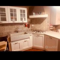 CUCINA LEGNO MASSELLO USATA SOLO 1 ANNO