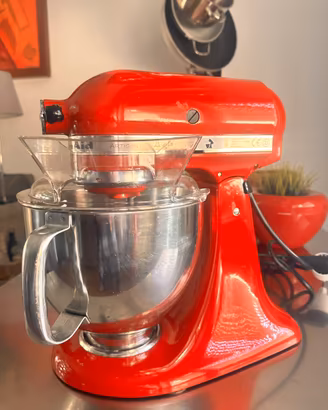 KitchenAid Artisan 5KSM150 rossa + affettaverdure