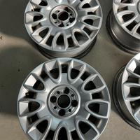 Cerchi in lega da 15 Fiat 500
