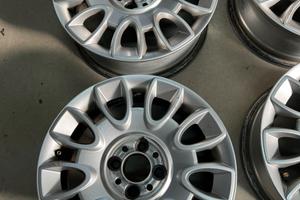 Cerchi in lega da 15 Fiat 500