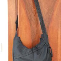 Borsa a Mezzaluna Nera - Nuova e Versatile