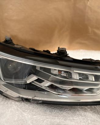 AUDI A1 Fari Fanali DX Bi Xenon Led