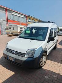 Ford Tourneo Connect allestito